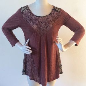 Gimmicks by BKE boho top